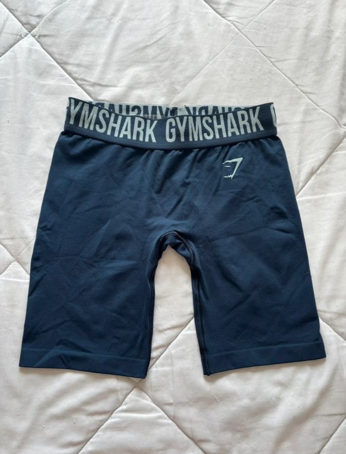 Short Gymshark taille S/36 femme sport fitness bleu marine logo très bon état - photo numéro 2