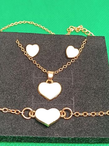 Ensemble de bijoux coeur nacré blanc chaîne dorée