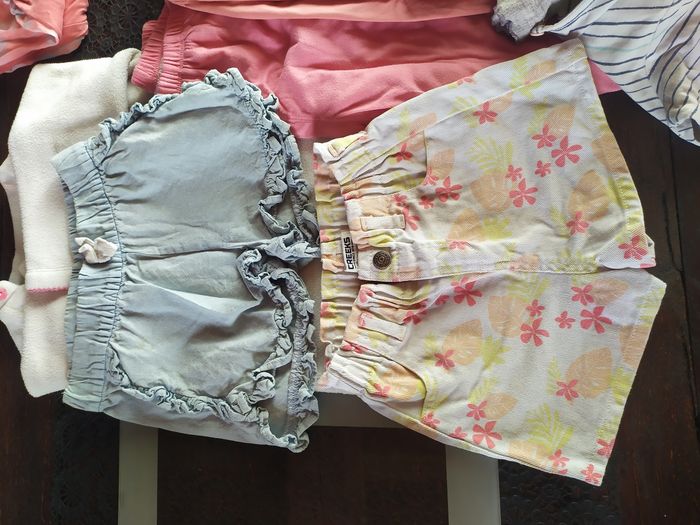 Gros lot 14 vêtements fille 2 ans + chaussettes - photo numéro 5