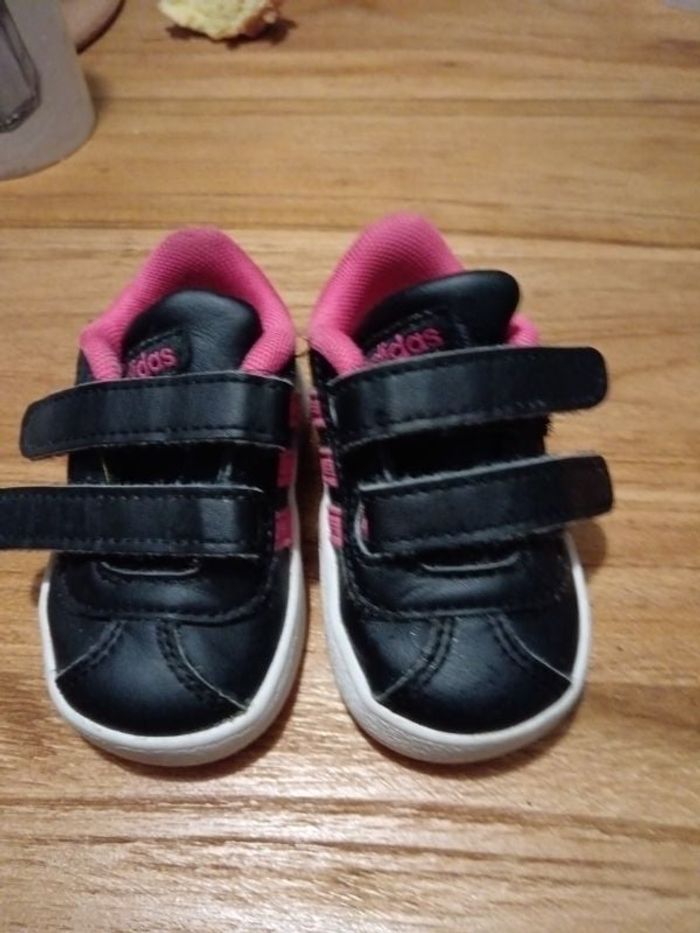 Adidas t 18