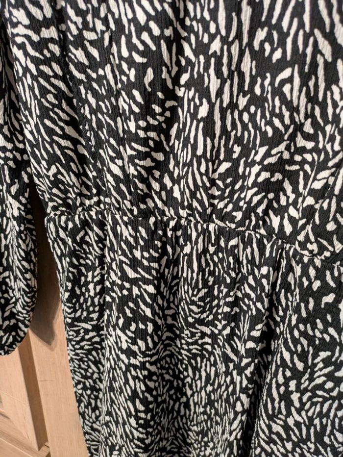 Jolie robe habillée Taille M - photo numéro 4