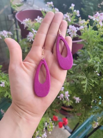 Clips goutte violette en bois