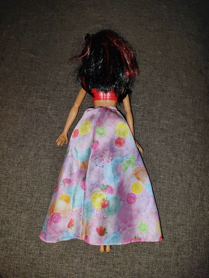 Barbie cheveux tricolores - photo numéro 3