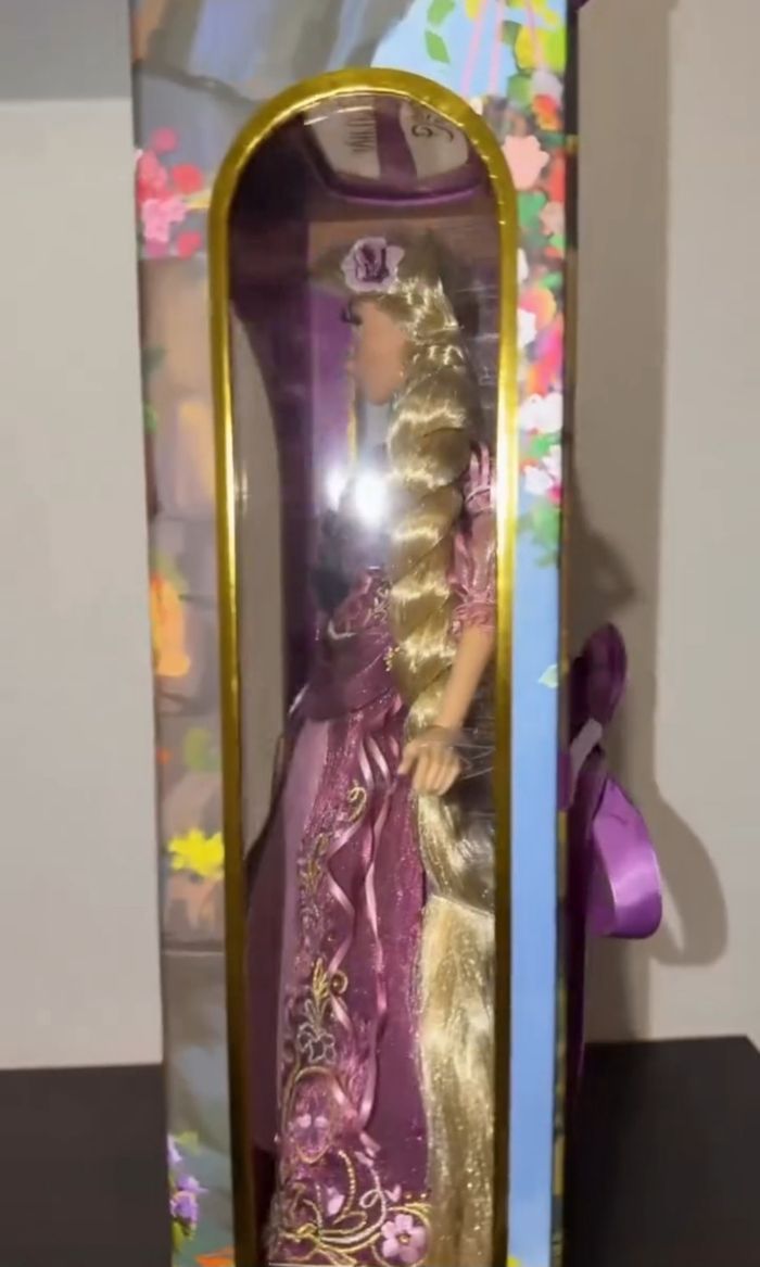 Poupée Raiponce 15e anniversaire en édition limitée Disney Designer Collection - photo numéro 5