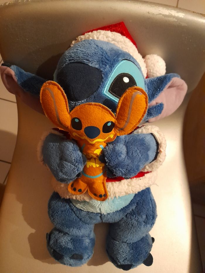 Stitch Noël
