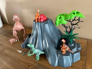 Lot Playmobil dinosaures Famille de Spinosaure et velociraptor  
