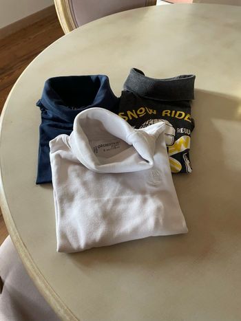 Vend 3 sous pull taille 5/6 ans