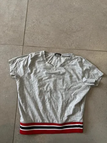 T-shirt gris Fb Sisters, taille S, très bon état