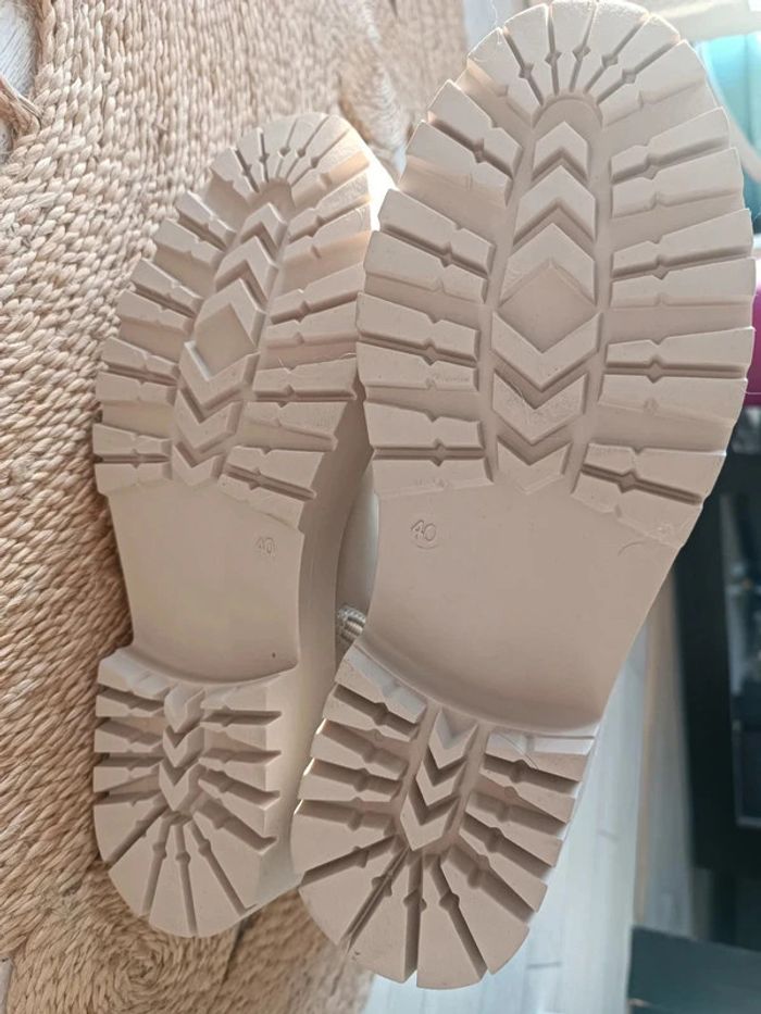 Bottines boots à lacets semelles crantées beige Pimkie Taille 40 Neuf avec étiquettes - photo numéro 6