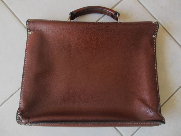 Sacoche marron Grain Pécari en croûte de cuir de vache avec poignée de transport - photo numéro 2
