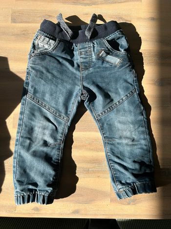 Lot de 4 jeans 24 mois