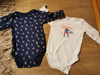 Lot Bodies ML  9mois super héro