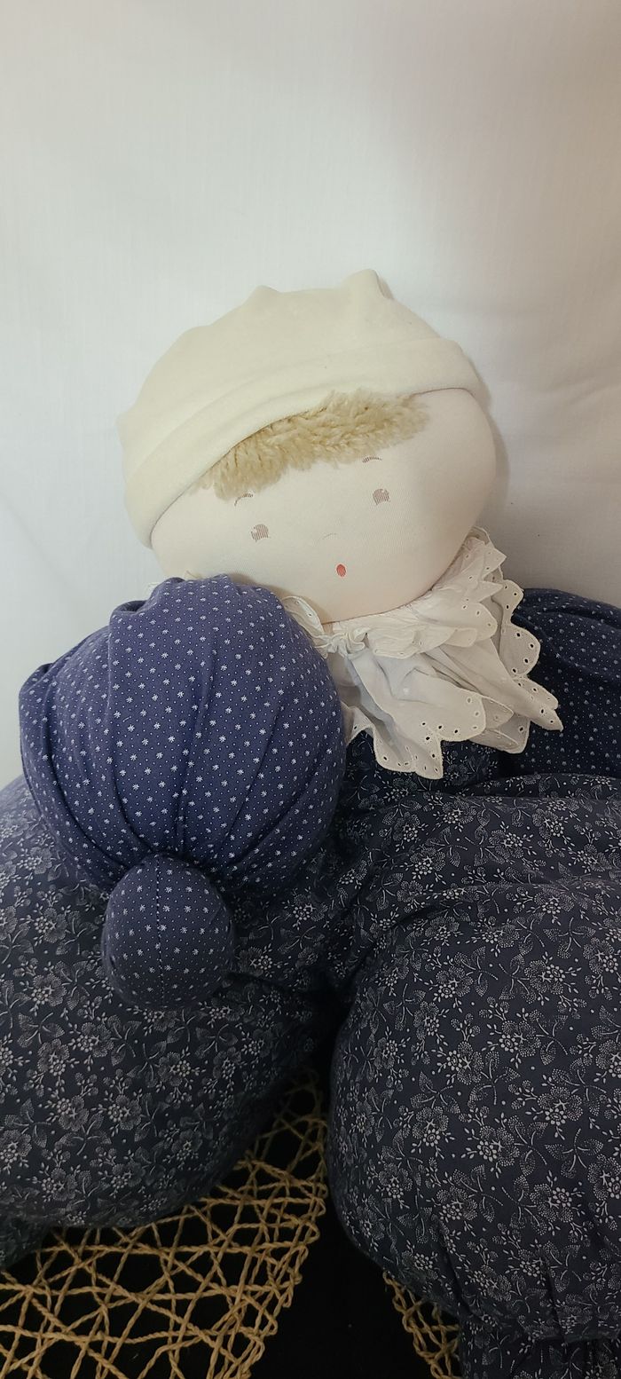 Doudou poupée lutin bleu marine fleurs bonnet blanc MOULIN ROTY grand format - photo numéro 3