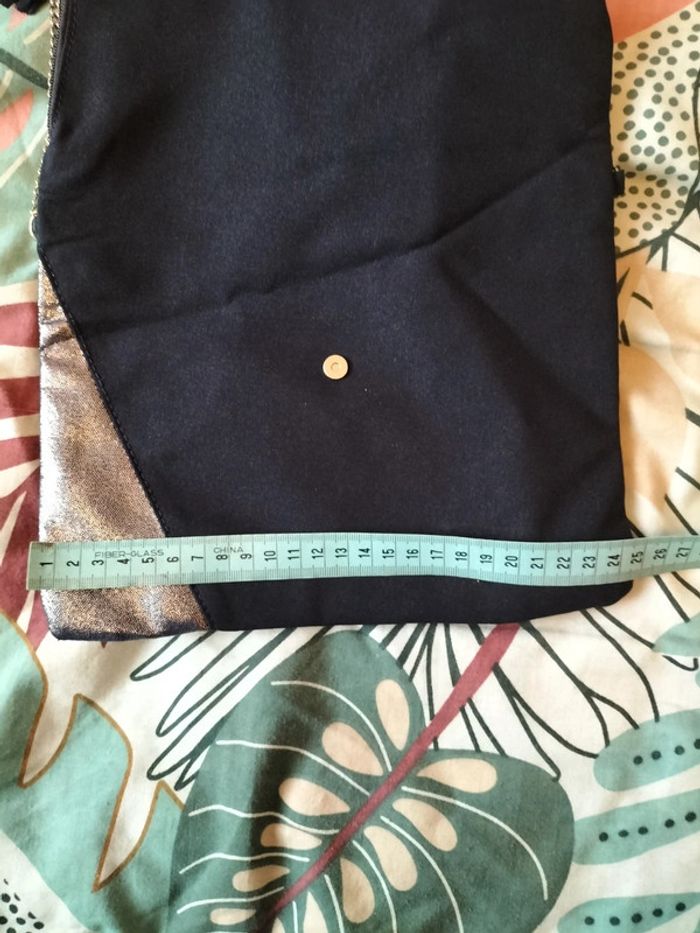 Pochette avec lanière chaînette - photo numéro 8