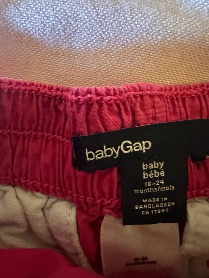 Baby gap short 18/24 - photo numéro 2