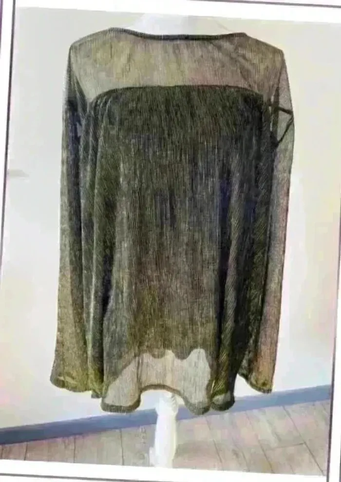 Blouse à paillettes taille 54/56