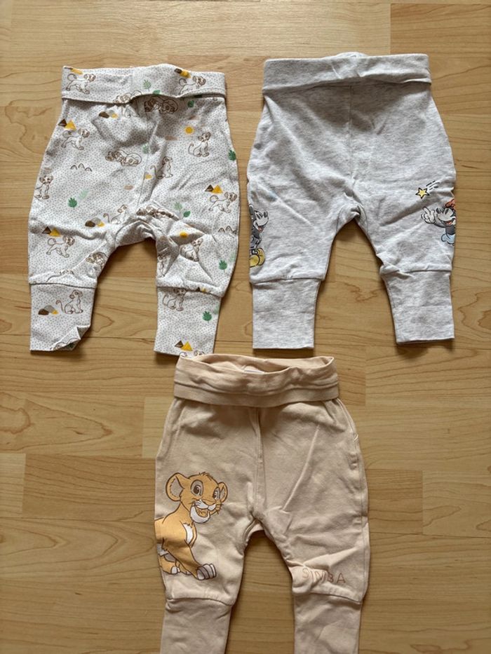 Lot pantalons Disney