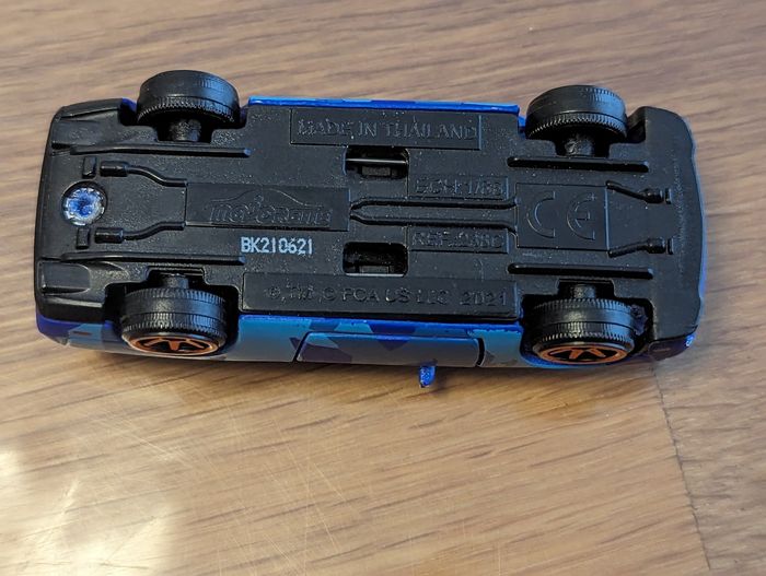 Petite voiture Majorette Dodge charger
Échelle 1/66 - photo numéro 9