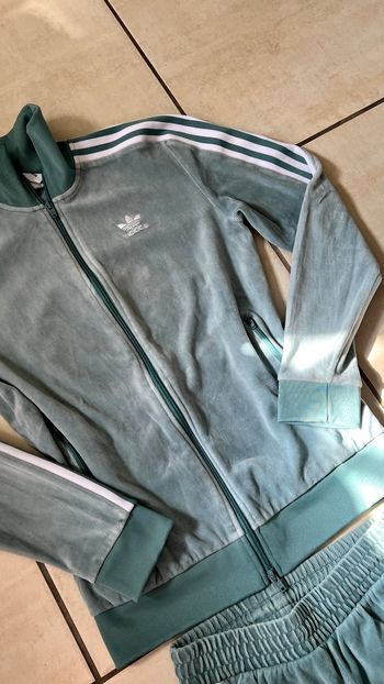 Ensemble Adidas velours vert merthe