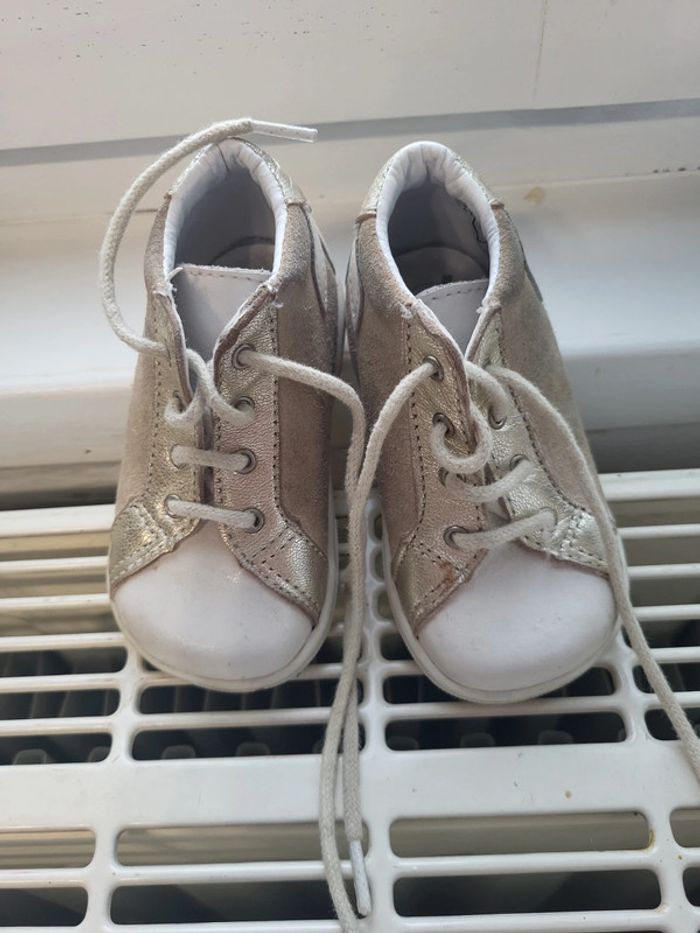 Chaussures fille bébé taille 19,baby by gemo