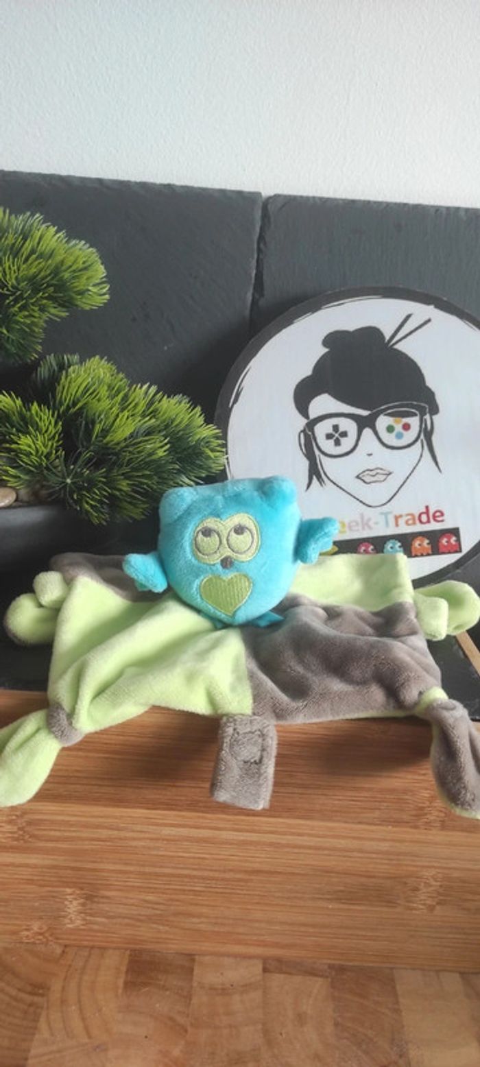 Trois kilos sept Raconte moi une histoire doudou hibou vert marron bleu Coeur