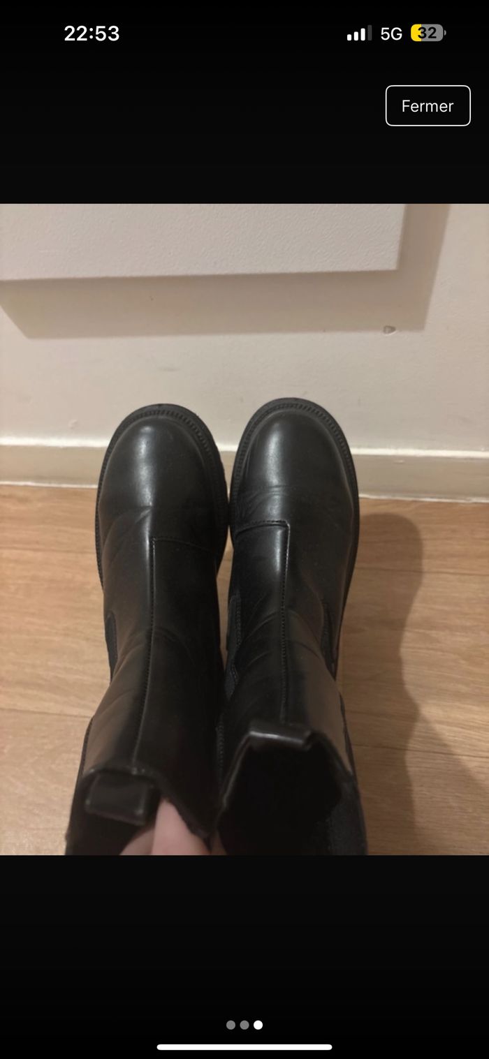 Bottes noires - photo numéro 3