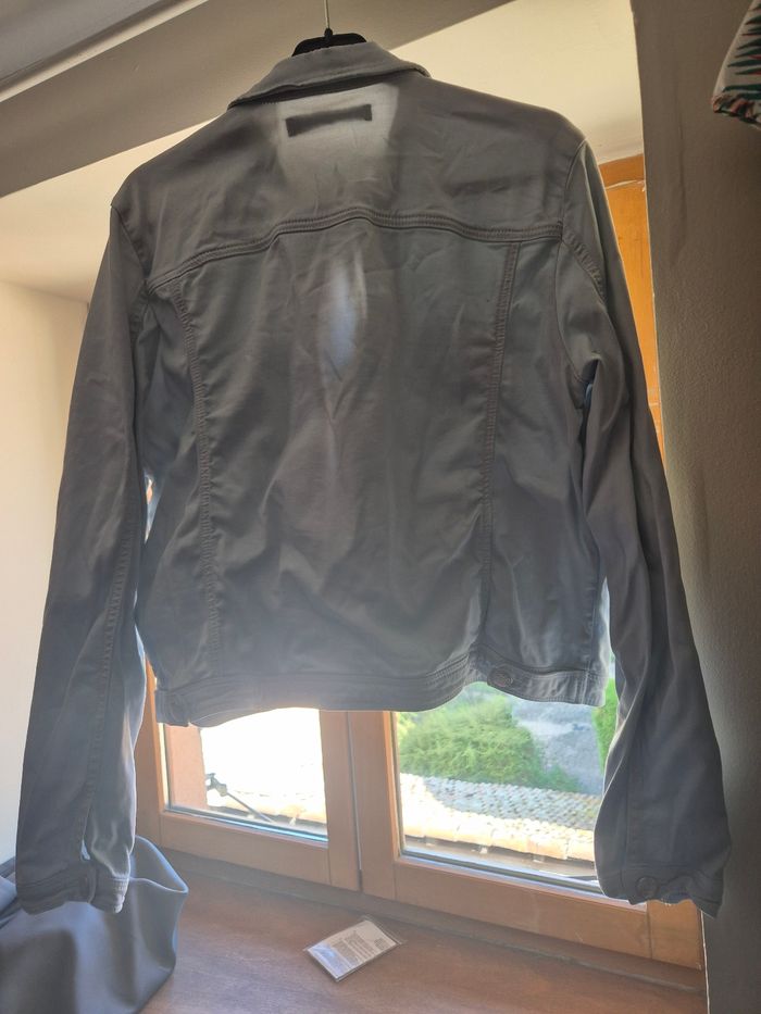 Veste en jean grise - photo numéro 4