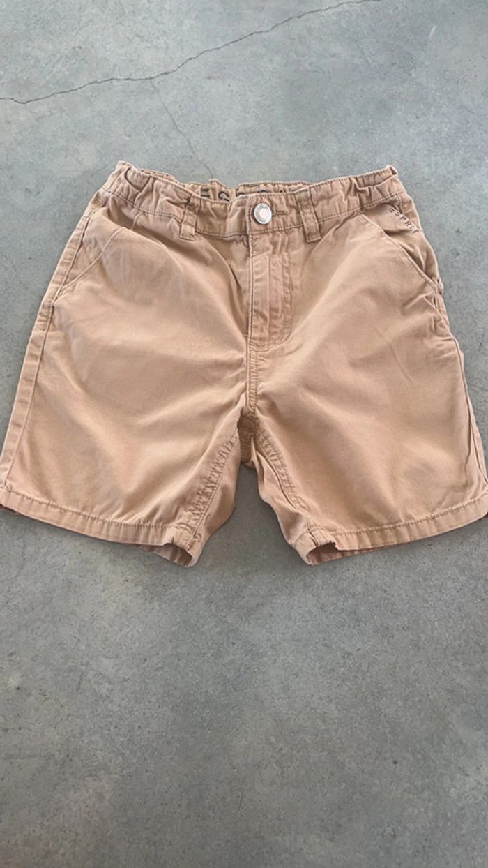 Bermuda beige esprit 10 ans
