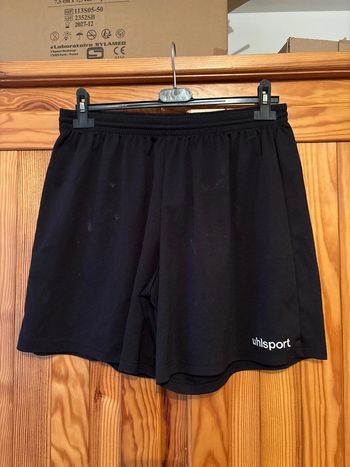Short de sport homme taille 38 Uhlsport