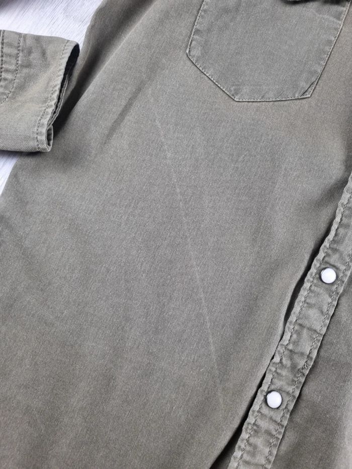 Chemise en jean à boutons pression kaki Pull & Bear Homme Taille S - photo numéro 8
