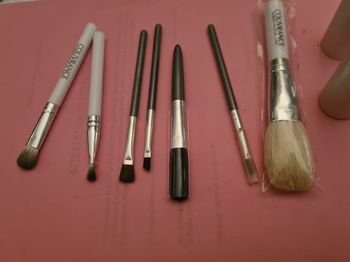 Lot 7 pinceaux de maquillage. Nivea. Neuf