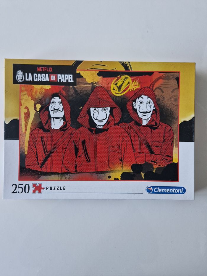 Puzzle Clémentoni Casa de papel Netflix  250 pièces