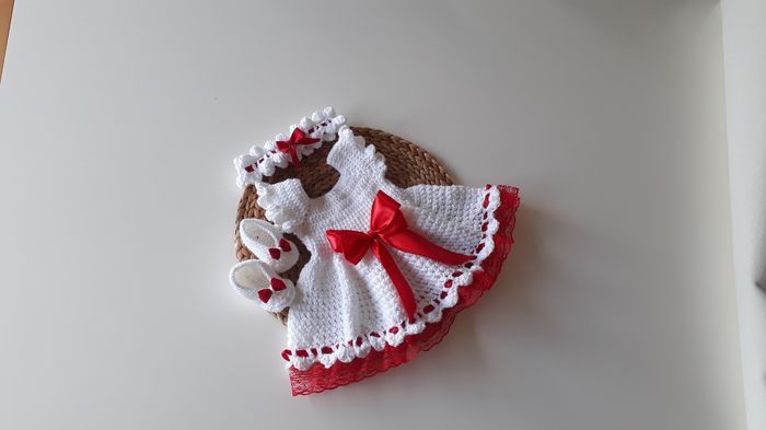 Vêtement bébé fille robe crochet dentelle noeud satin rouge - photo numéro 3