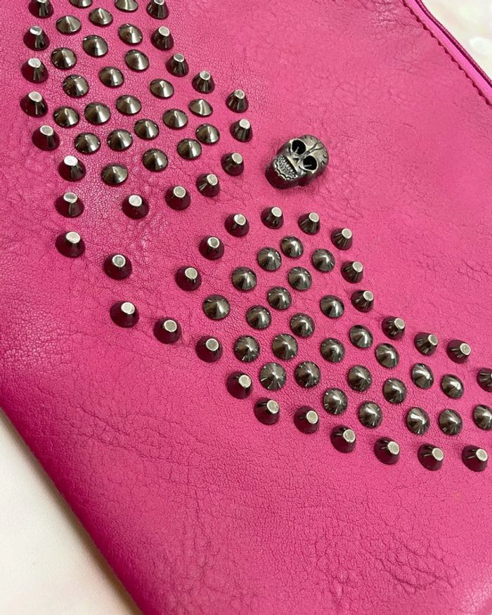 Pochette sac à main fushia à clous