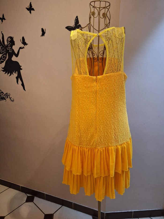 Robe jaune & dentelle - Made in italy - photo numéro 3