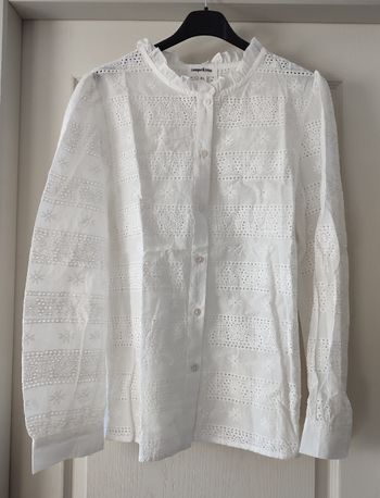 Chemise en broderie anglaise. XL