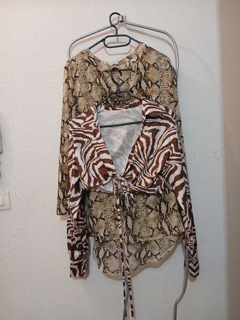 Lot de 2 blouse et 2 sweat taille s (idéal revendeur)