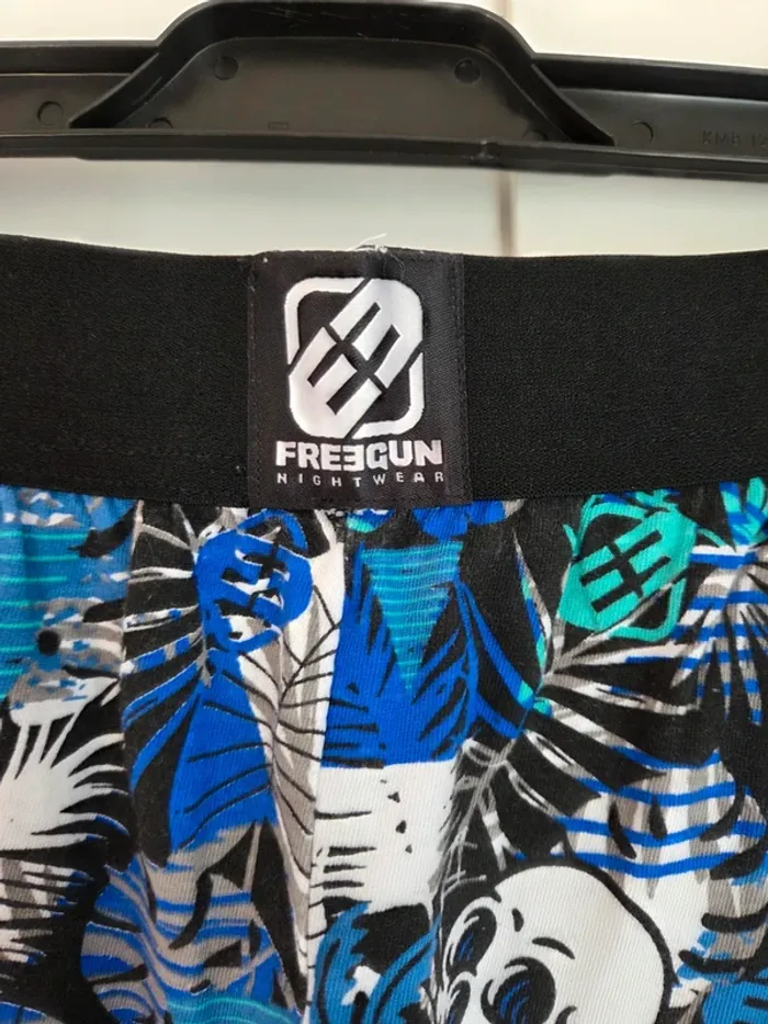 Short bermuda Freegun garçon taille 16 ans neuf - photo numéro 4