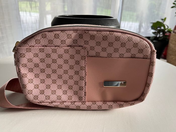 Sac banane à carreaux neuf