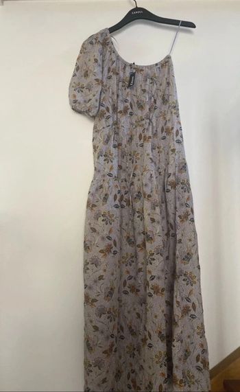 Robe longue épaule dénudée taille M Etam Neuve