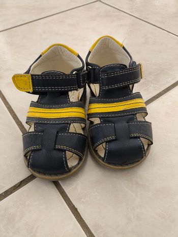 Sandales