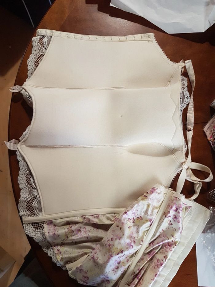 Corset bustier Lejaby  taille 3 ou M - photo numéro 11