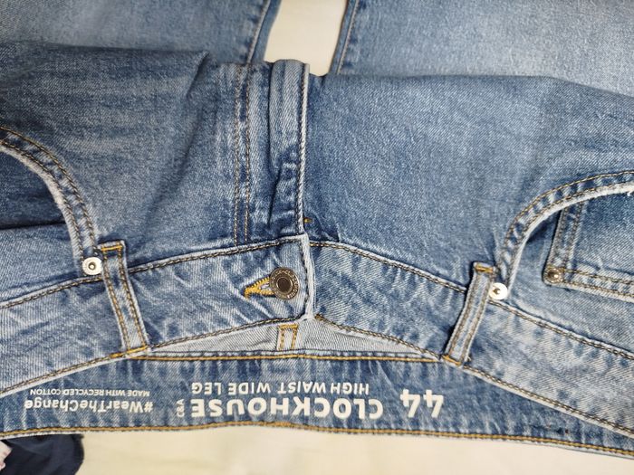 Jeans clockhouse taille haute et jambes larges - photo numéro 2