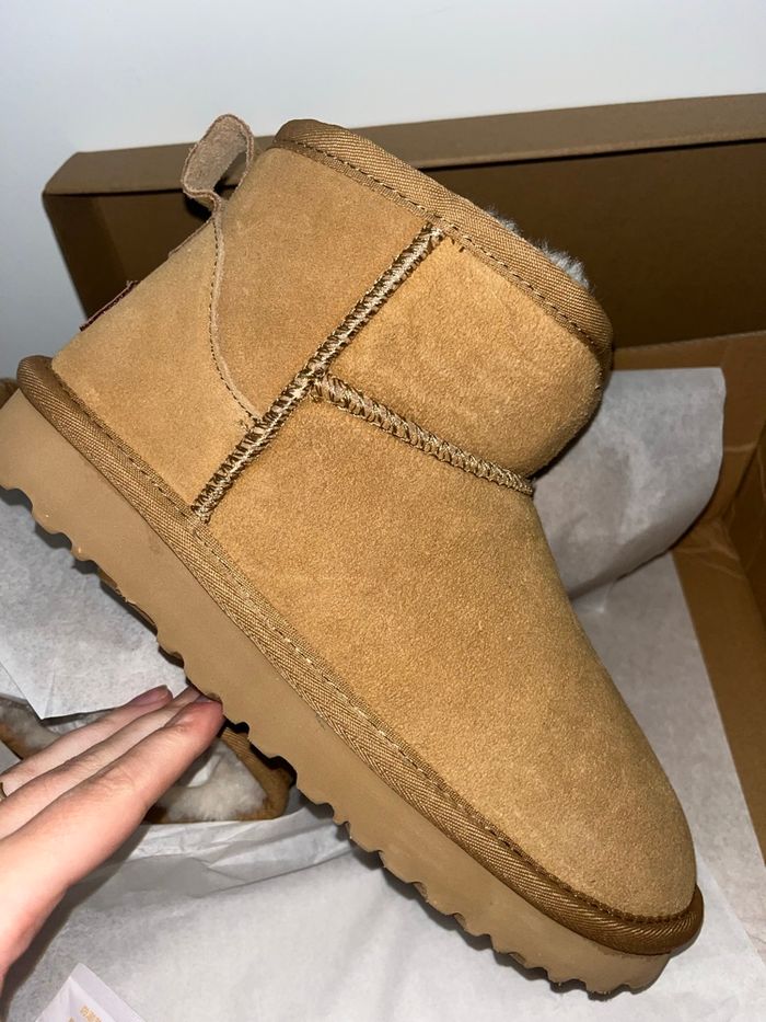 Ugg neuve - photo numéro 2