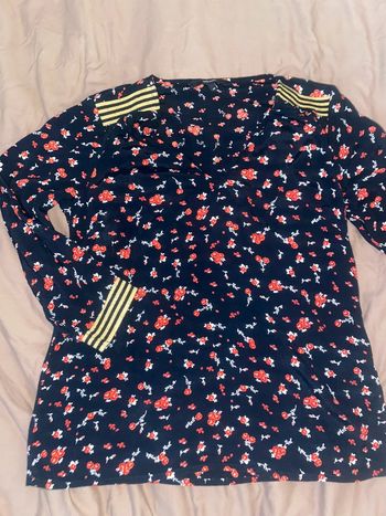 Blouse fleurie neuve
