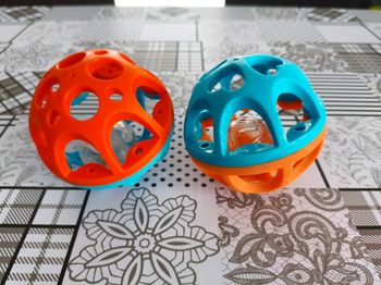 Boule sensorielle pour bébé