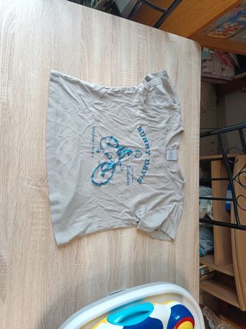 Tee shirt