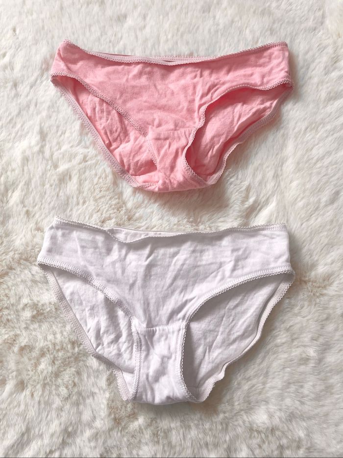 Lot de huit petites culottes 4-5ans - photo numéro 2
