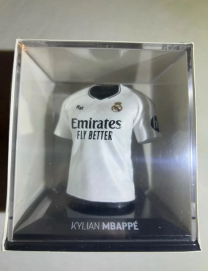 Figurine Mbappé