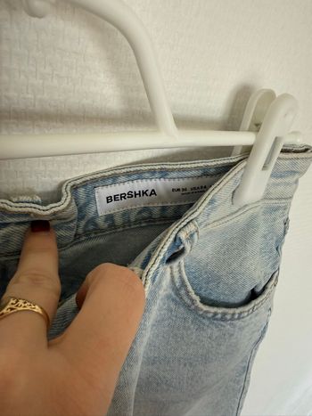 Superbe short en jean - T36 - BERSHKA